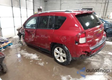 2016 Jeep Compass Sport из США, поврежденный, VIN 1C4NJDBB7GD556897